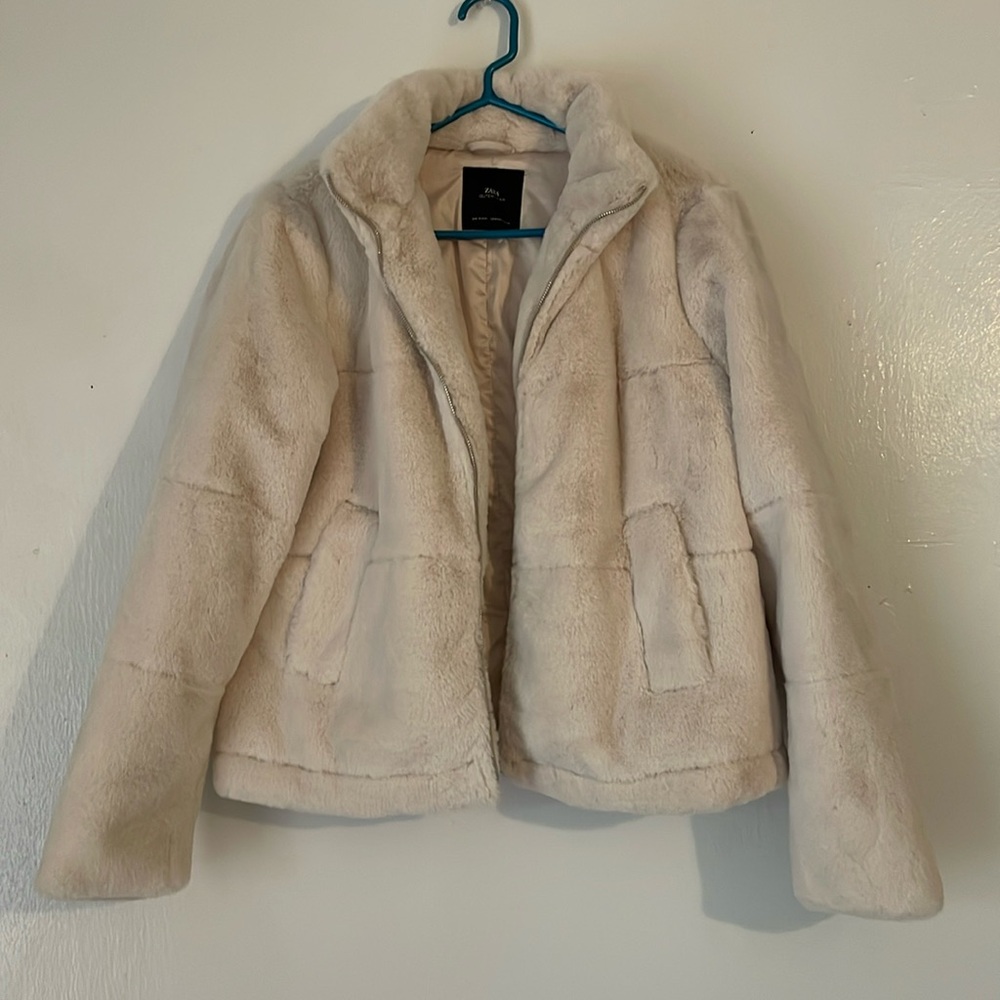 Zara cream faux fur jacket in size medium